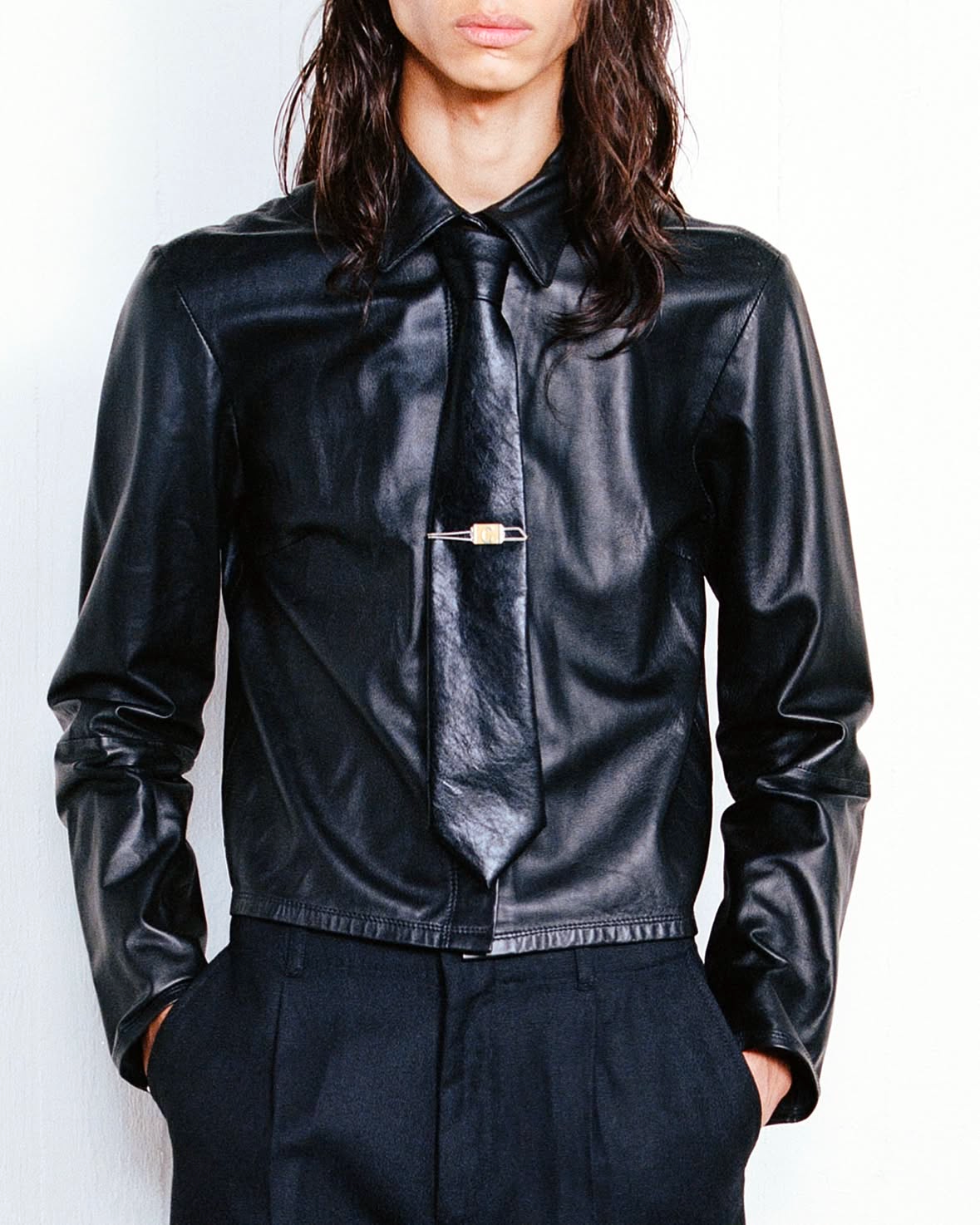 Leather tie